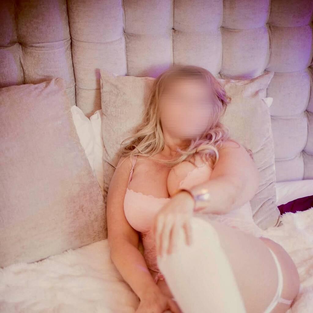Ruby is Female Escorts. | Montreal | Quebec | Canada | canadatopescorts.com 