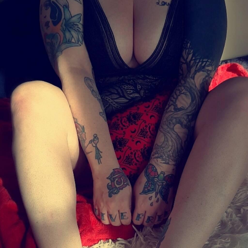 JJ~Curvy Tatted Tight is Female Escorts. | Lethbridge | Alberta | Canada | canadatopescorts.com 