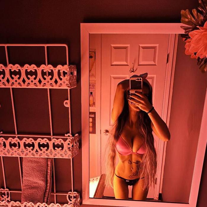 Brittany the one and only is Female Escorts. | Medicine Hat | Alberta | Canada | canadatopescorts.com 