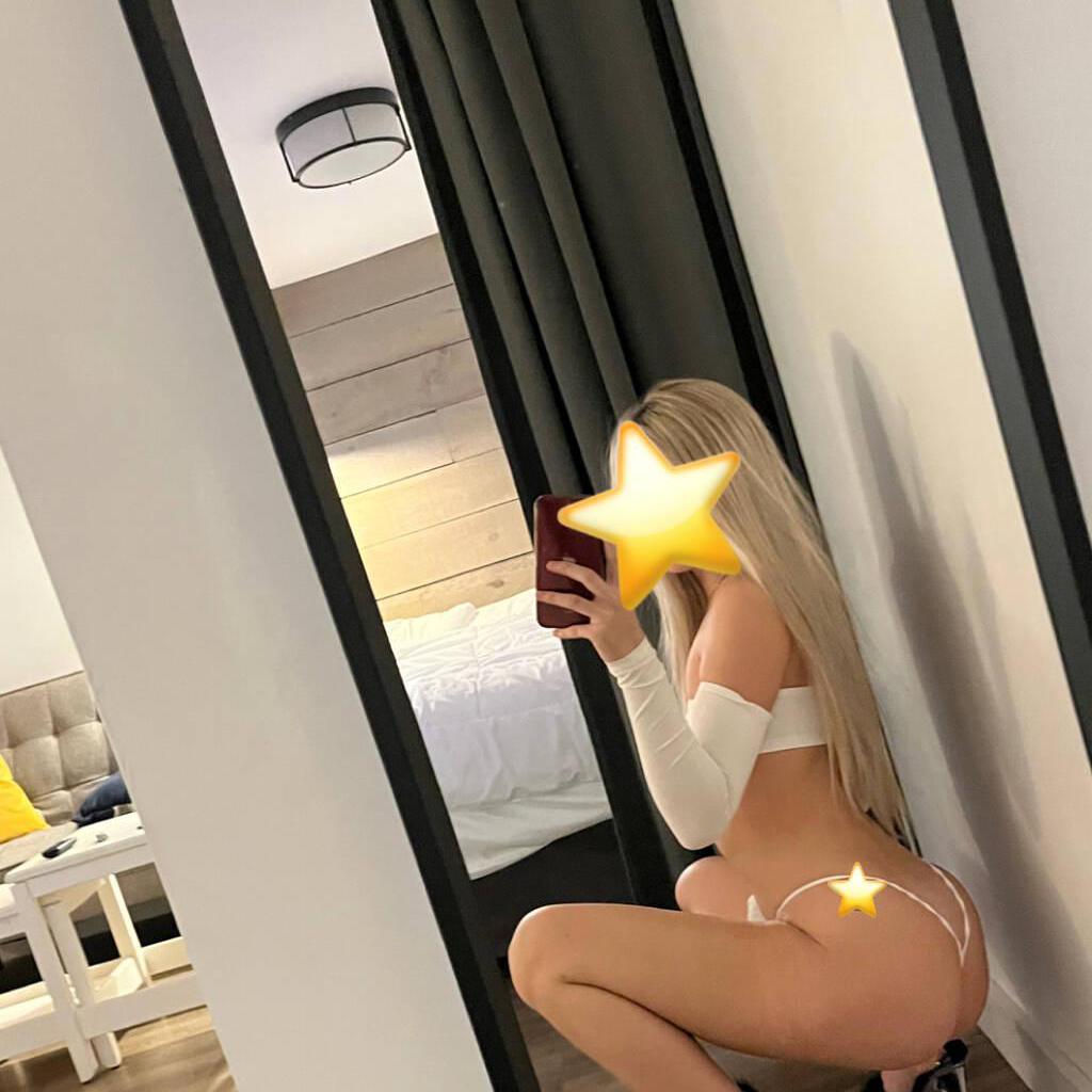 JADE is Female Escorts. | Regina | Saskatchewan | Canada | canadatopescorts.com 