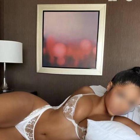 HIRING is Female Escorts. | Calgary | Alberta | Canada | canadatopescorts.com 