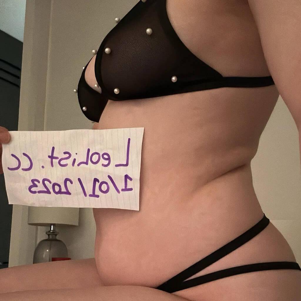 Kylie is Female Escorts. | Barrie | Ontario | Canada | canadatopescorts.com 