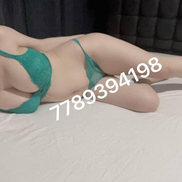 kk and  hannah Lisa is Female Escorts. | Vancouver | British Columbia | Canada | canadatopescorts.com 