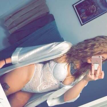 Ember is Female Escorts. | Medicine Hat | Alberta | Canada | canadatopescorts.com 