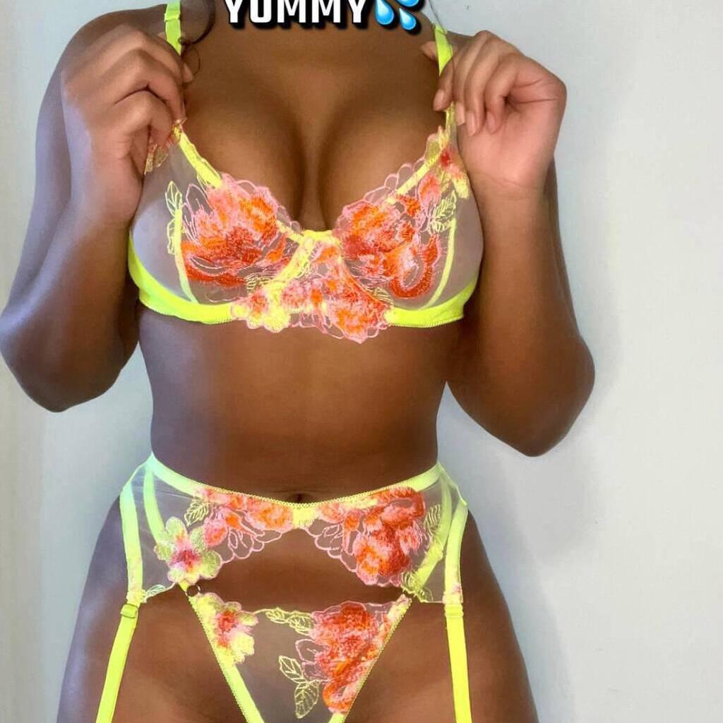 Yummy is Female Escorts. | Ft Mcmurray | Alberta | Canada | canadatopescorts.com 