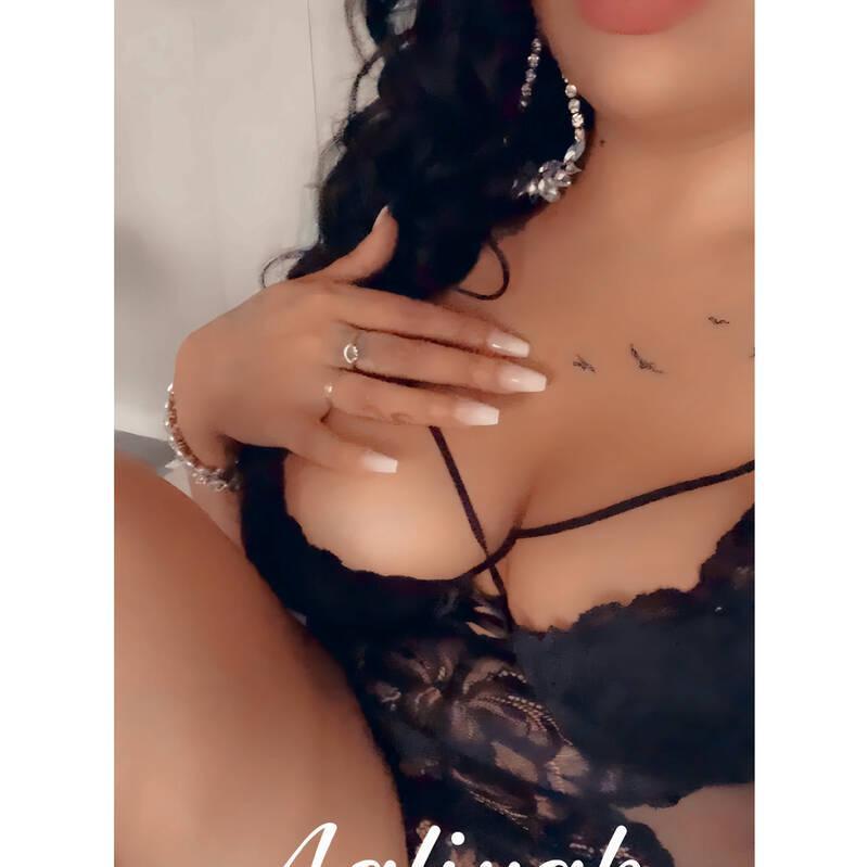 Aaliyah is Female Escorts. | Toronto | Ontario | Canada | canadatopescorts.com 