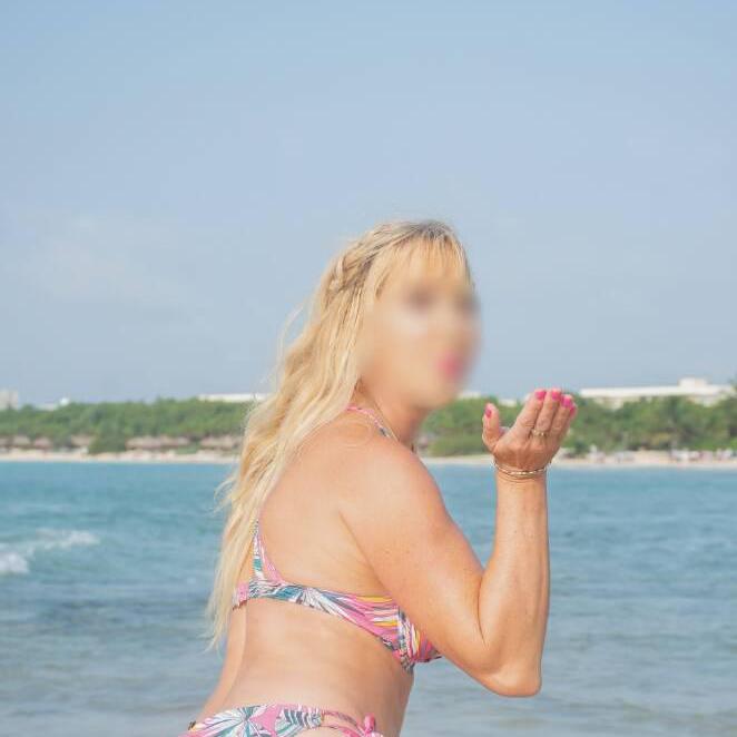 Sexy French Chantal is Female Escorts. | St. Albert | Alberta | Canada | canadatopescorts.com 