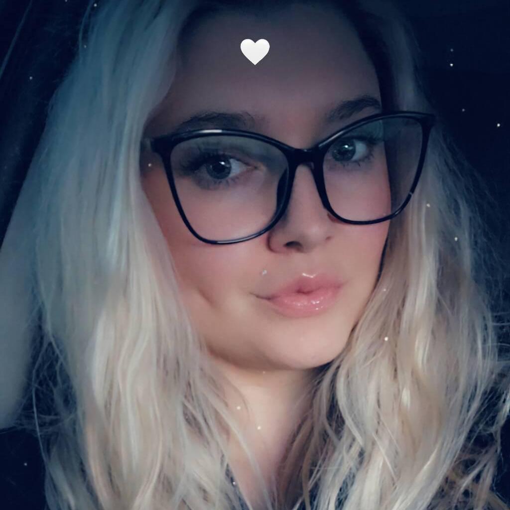 Angela is Female Escorts. | Winnipeg | Manitoba | Canada | canadatopescorts.com 