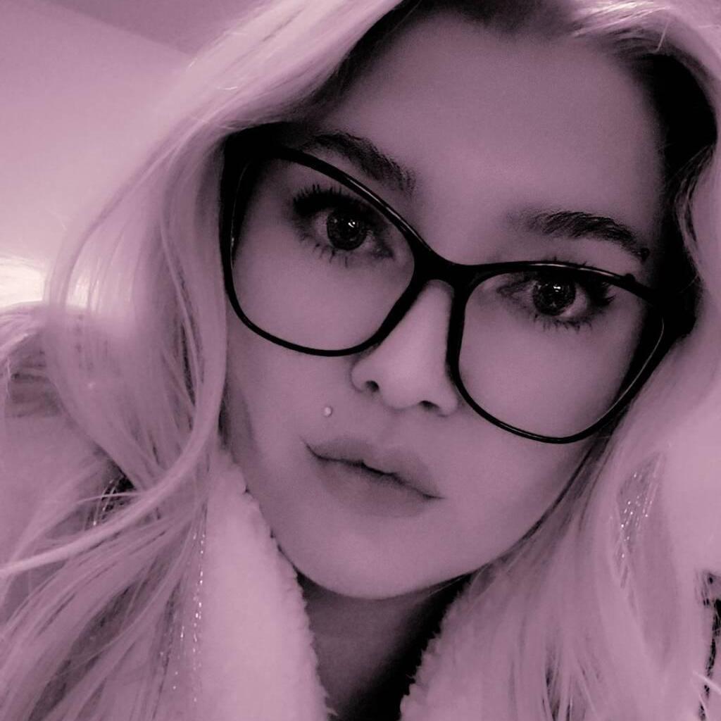 Angela is Female Escorts. | Winnipeg | Manitoba | Canada | canadatopescorts.com 