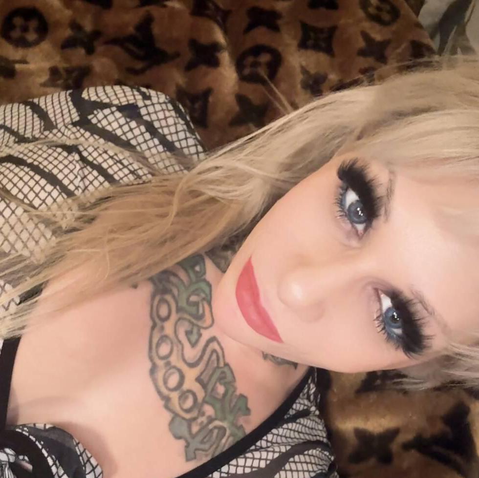 ..Gracie is Female Escorts. | Winnipeg | Manitoba | Canada | canadatopescorts.com 