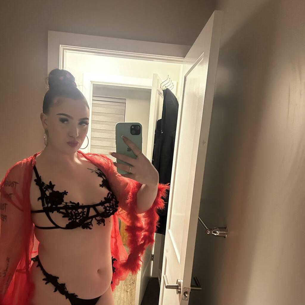 Aurora is Female Escorts. | Hamilton | Ontario | Canada | canadatopescorts.com 