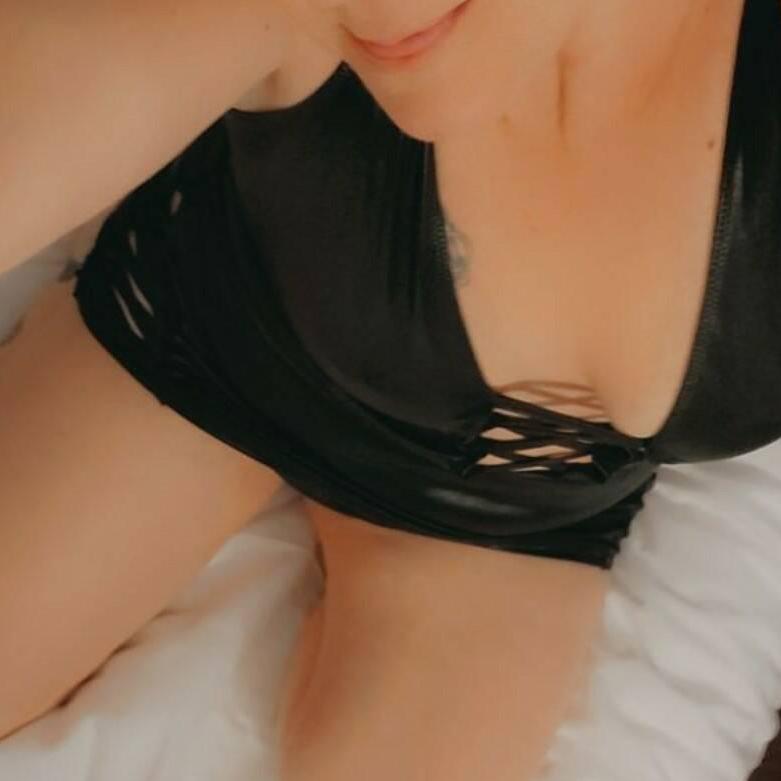 BELLA 613*890*6961 is Female Escorts. | belleville | Ontario | Canada | canadatopescorts.com 