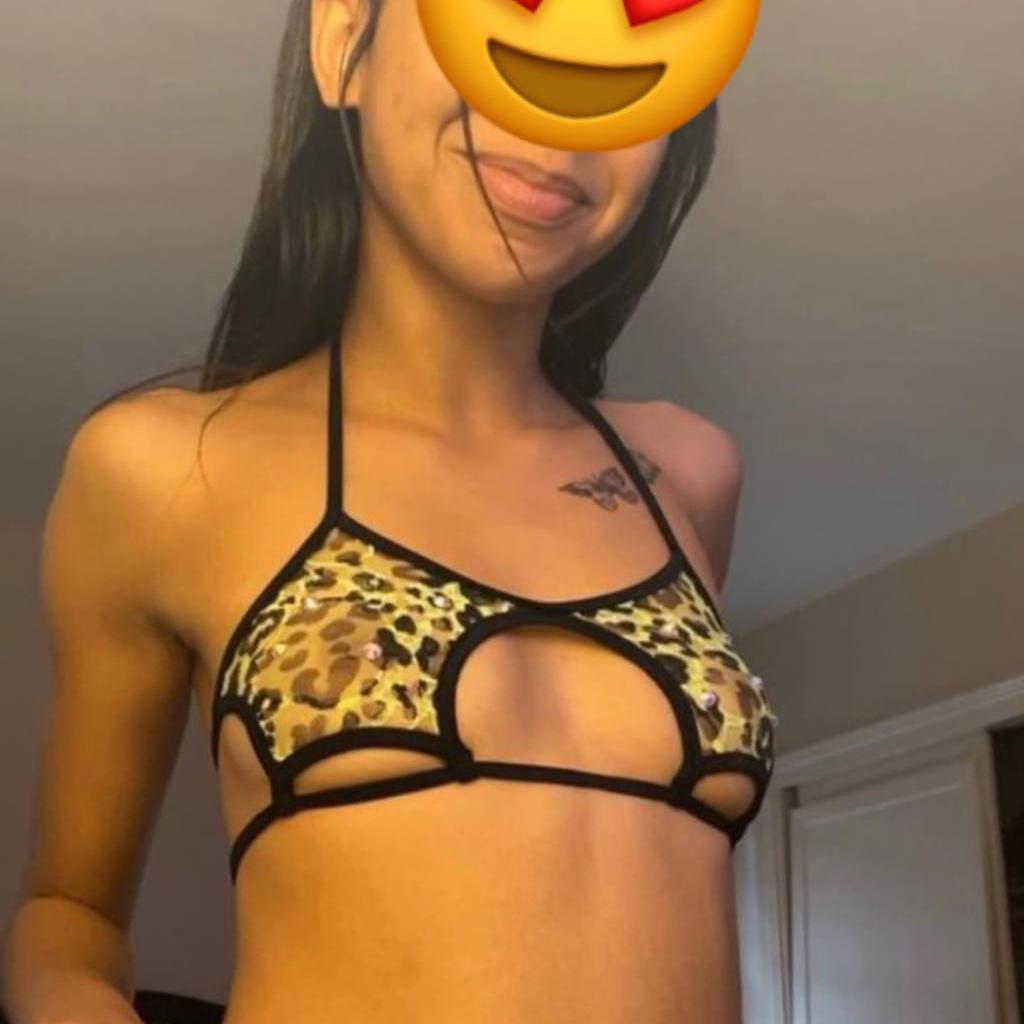 Amber is Female Escorts. | Owen Sound | Ontario | Canada | canadatopescorts.com 