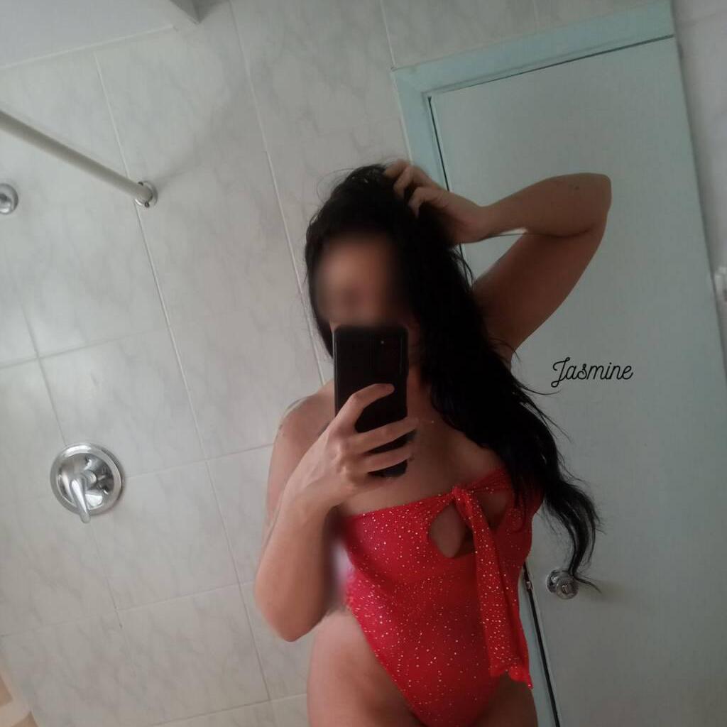 Jasmine is Female Escorts. | Montreal | Quebec | Canada | canadatopescorts.com 