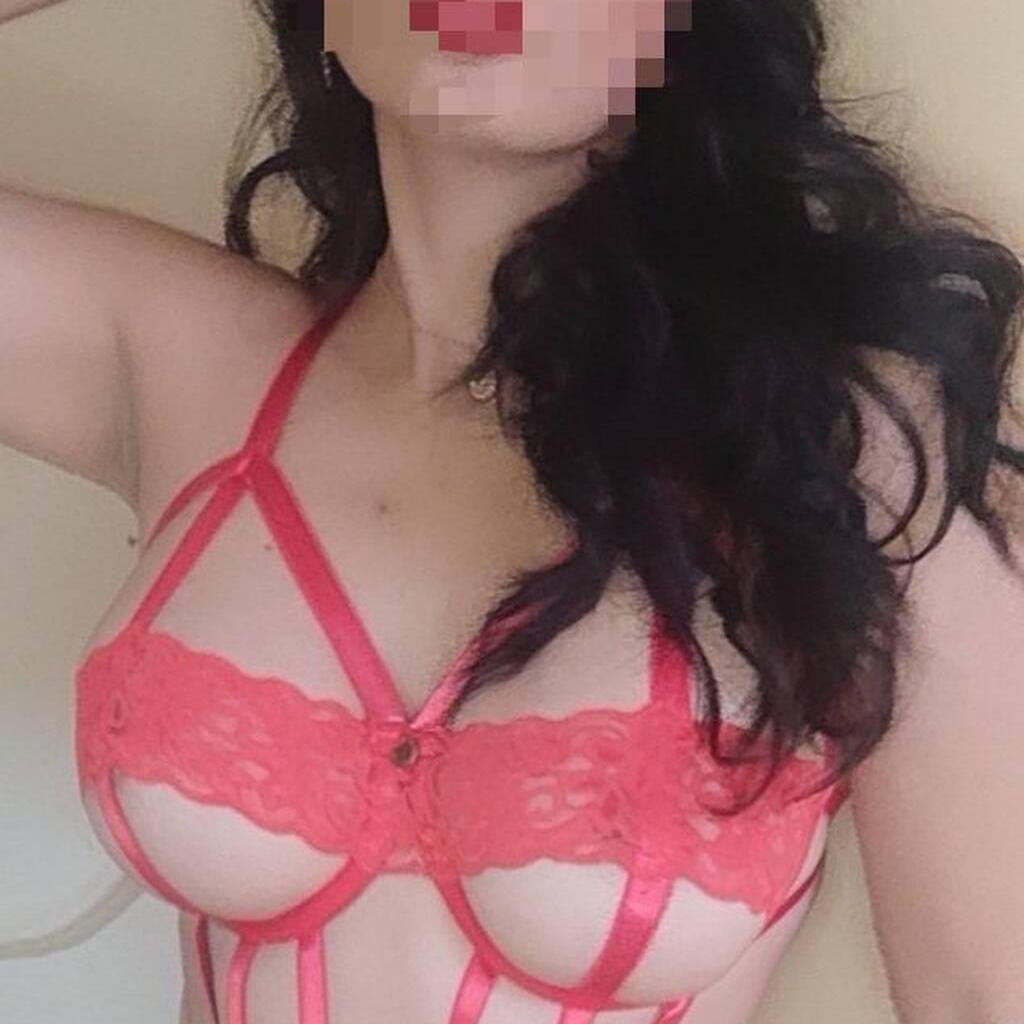 Samantha is Female Escorts. | Toronto | Ontario | Canada | canadatopescorts.com 