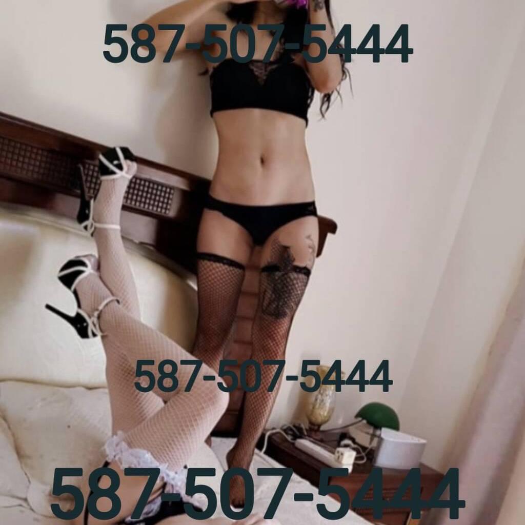 2 lady on SW Edmontob is Female Escorts. | Edmonton | Alberta | Canada | canadatopescorts.com 