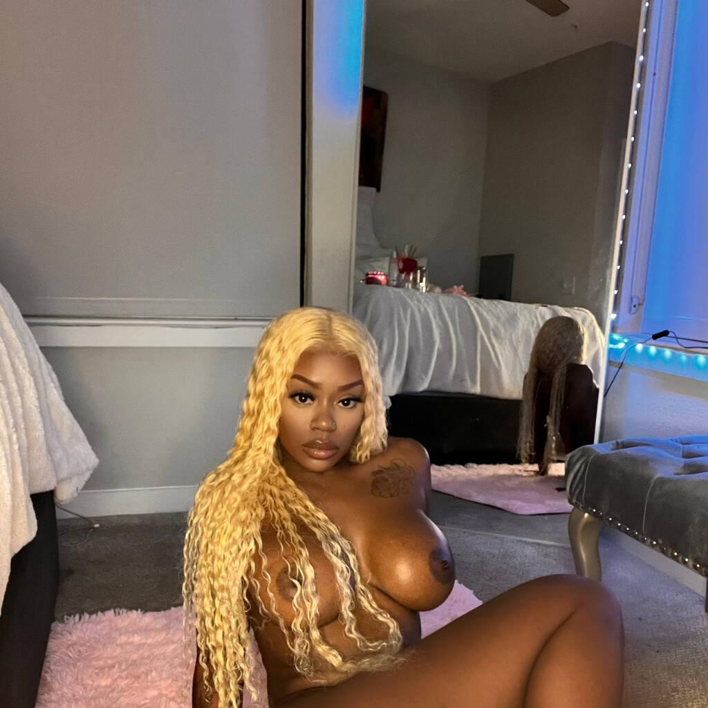 Nailah is Female Escorts. | windsor | Ontario | Canada | canadatopescorts.com 