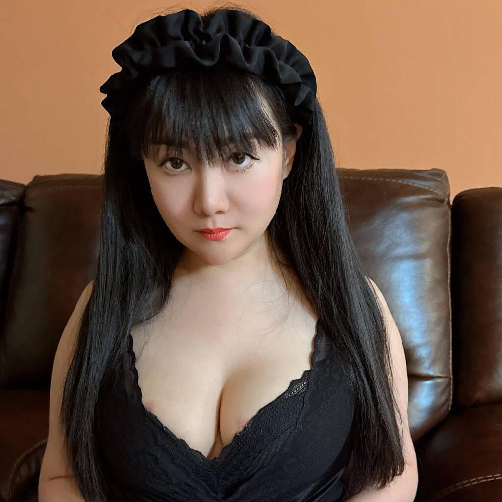 Mia 587~884-0143 is Female Escorts. | Edmonton | Alberta | Canada | canadatopescorts.com 