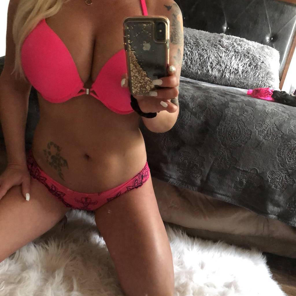 Stella is Female Escorts. | Calgary | Alberta | Canada | canadatopescorts.com 