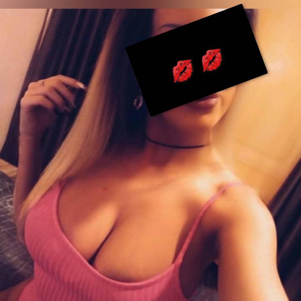 Scarlett & Lilly is Female Escorts. | Kitchener | Ontario | Canada | canadatopescorts.com 