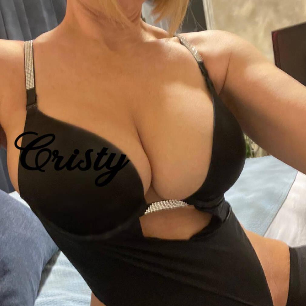 Cristy is Female Escorts. | Regina | Saskatchewan | Canada | canadatopescorts.com 