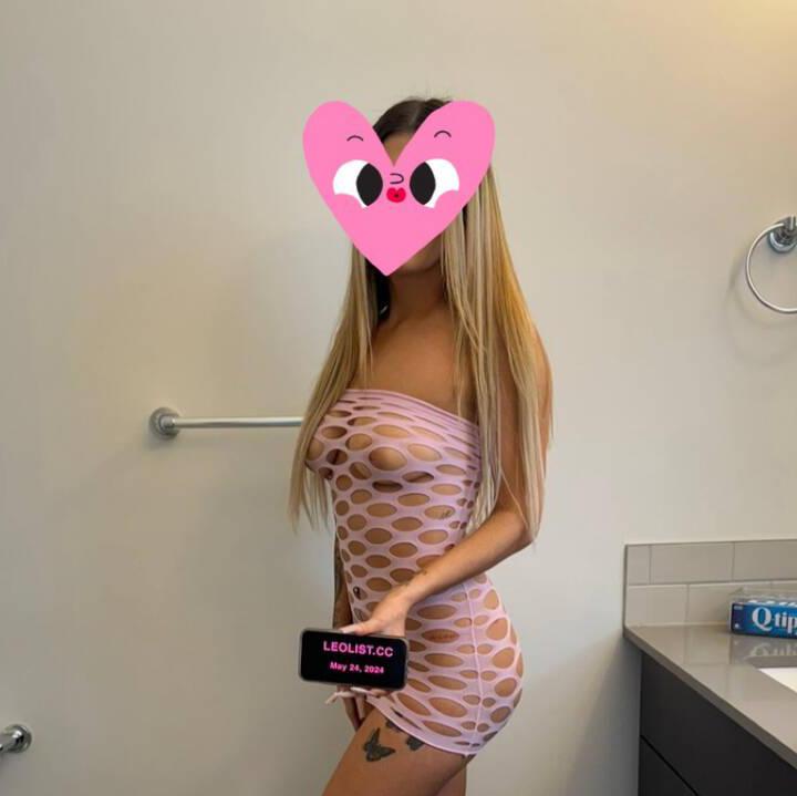 Lexi is Female Escorts. | Hamilton | Ontario | Canada | canadatopescorts.com 