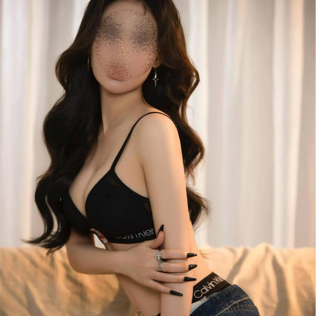 Lisa is Female Escorts. | Vancouver | British Columbia | Canada | canadatopescorts.com 