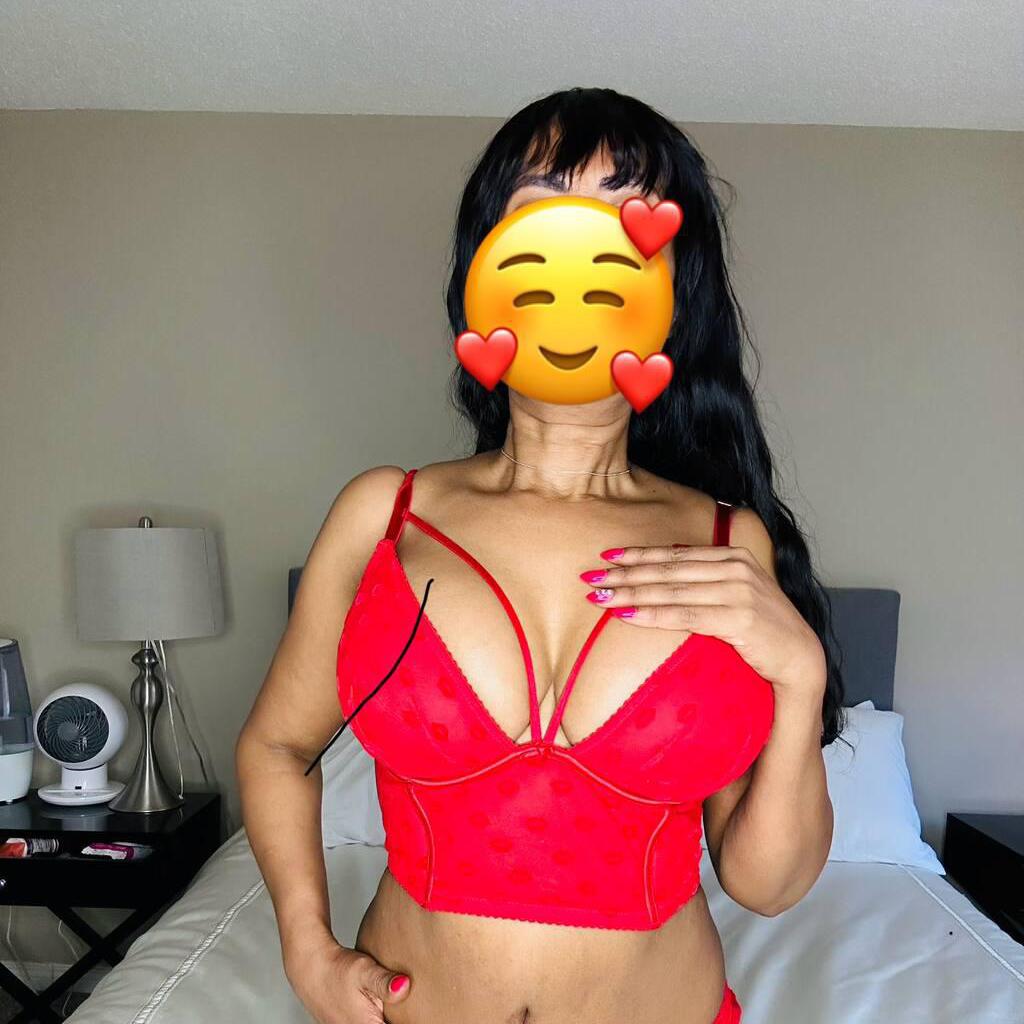 Sara is Female Escorts. | Edmonton | Alberta | Canada | canadatopescorts.com 