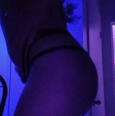 Layla is Female Escorts. | Saguenay | Quebec | Canada | canadatopescorts.com 