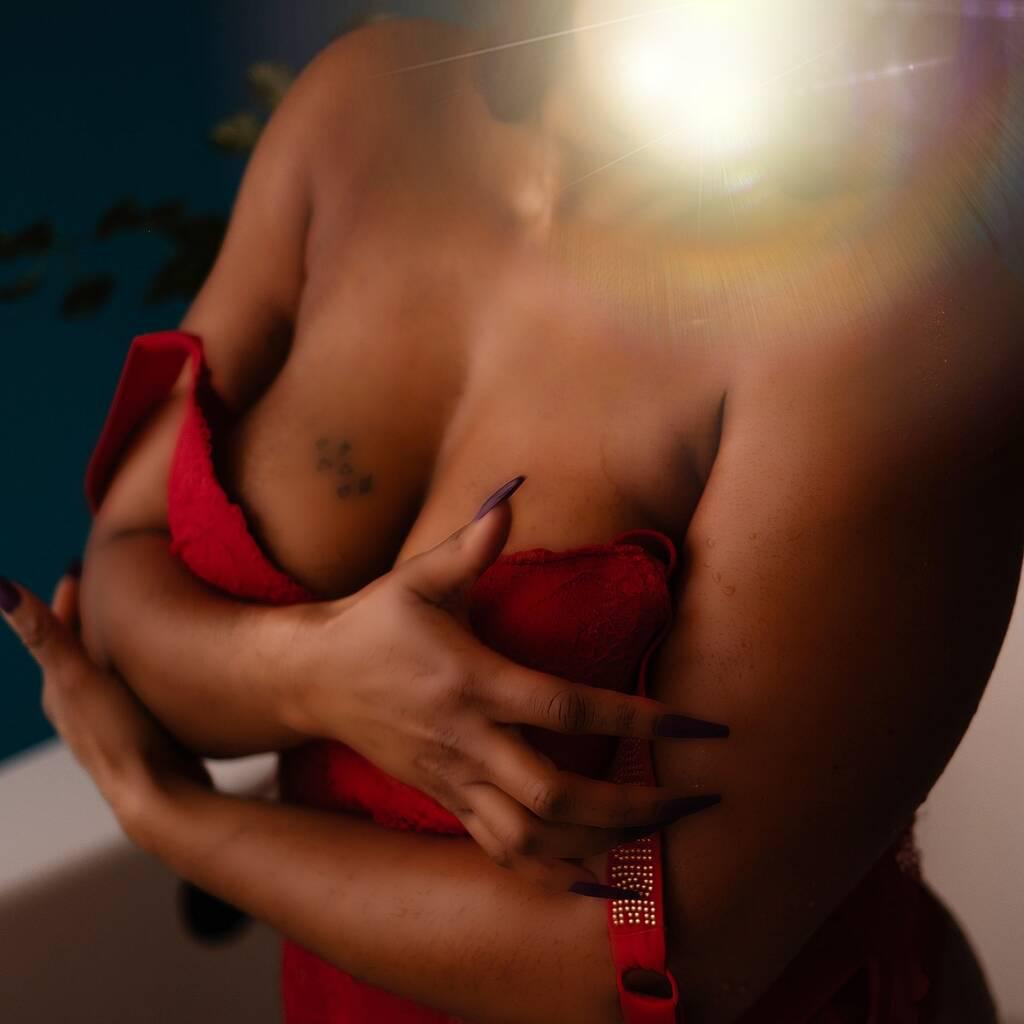 •¤• ZARA GRACE •¤• is Female Escorts. | Regina | Saskatchewan | Canada | canadatopescorts.com 