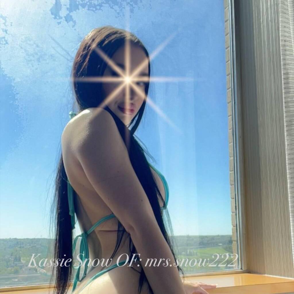 Kassie Snow is Female Escorts. | Ft Mcmurray | Alberta | Canada | canadatopescorts.com 