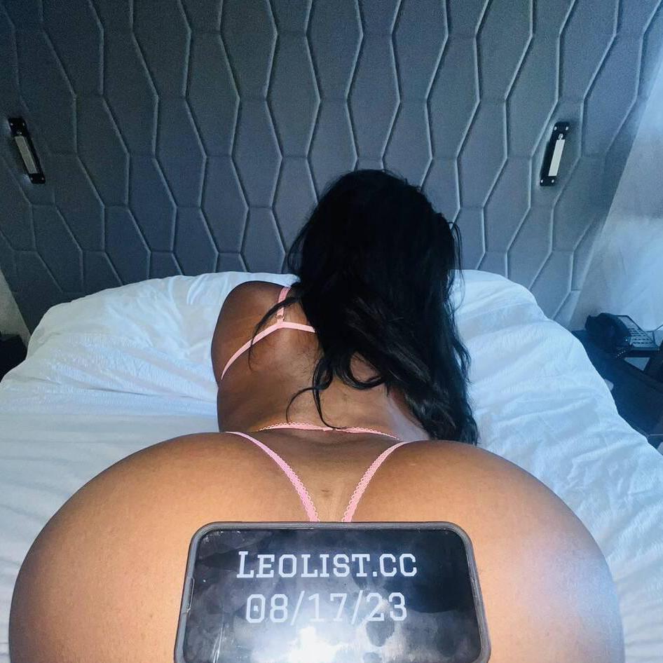 Mercedes is Female Escorts. | Cornwall | Ontario | Canada | canadatopescorts.com 