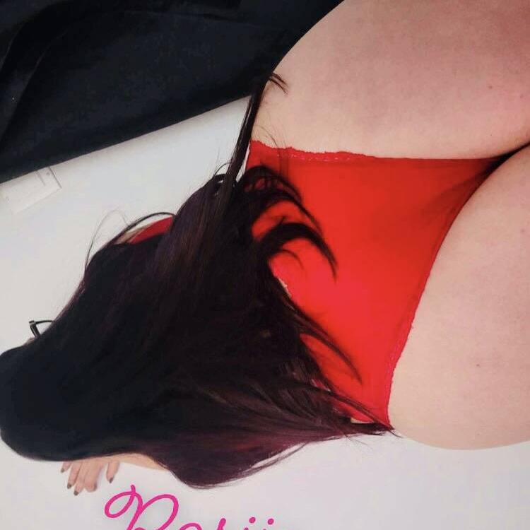 Rosiie is Female Escorts. | Quebec City | Quebec | Canada | canadatopescorts.com 