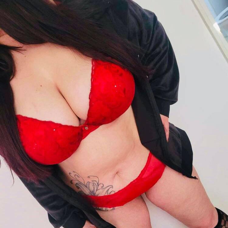 Rosiie is Female Escorts. | Quebec City | Quebec | Canada | canadatopescorts.com 