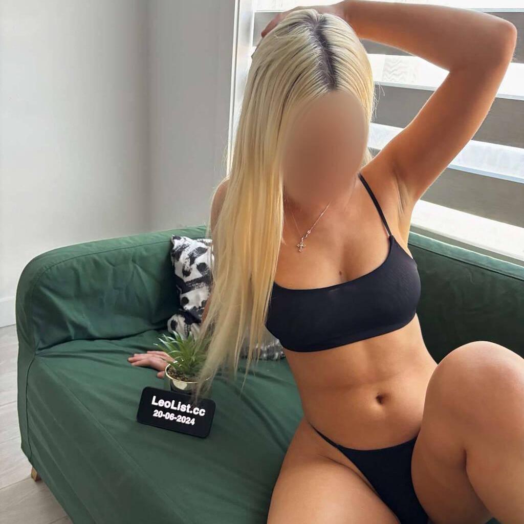 Holly is Female Escorts. | Vancouver | British Columbia | Canada | canadatopescorts.com 