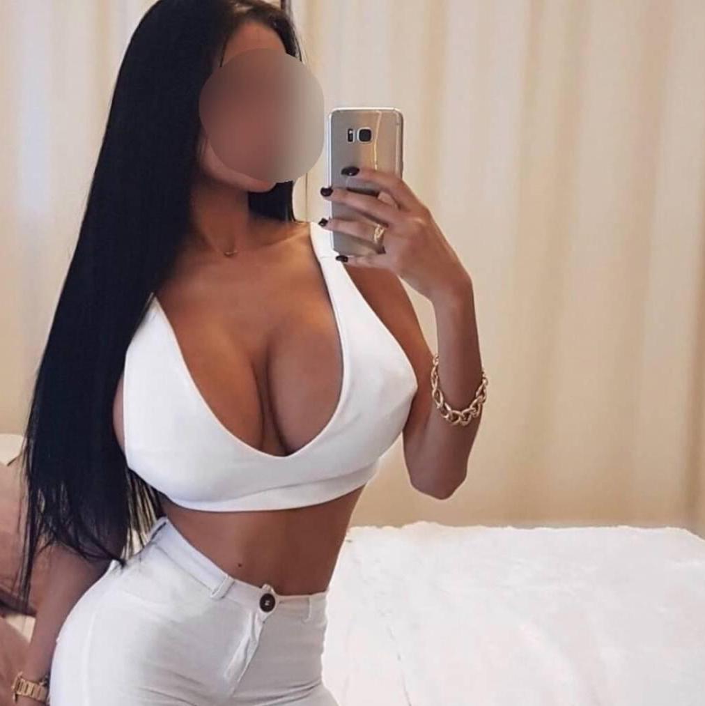 Vèro is Female Escorts. | Quebec City | Quebec | Canada | canadatopescorts.com 