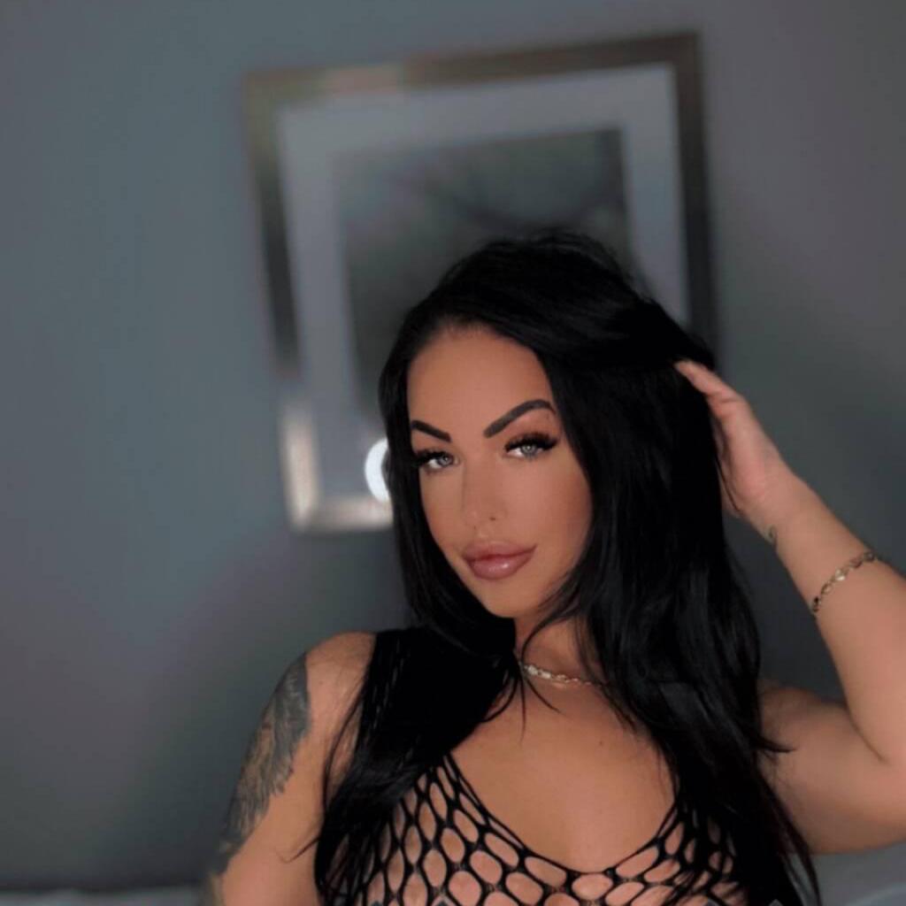 Moon is Female Escorts. | Toronto | Ontario | Canada | canadatopescorts.com 