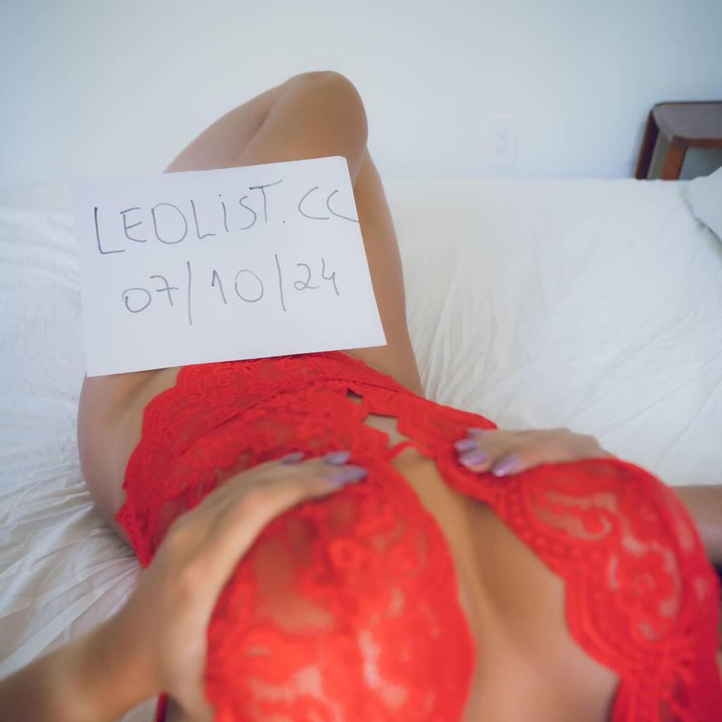 Luna Souza is Female Escorts. | Vancouver | British Columbia | Canada | canadatopescorts.com 