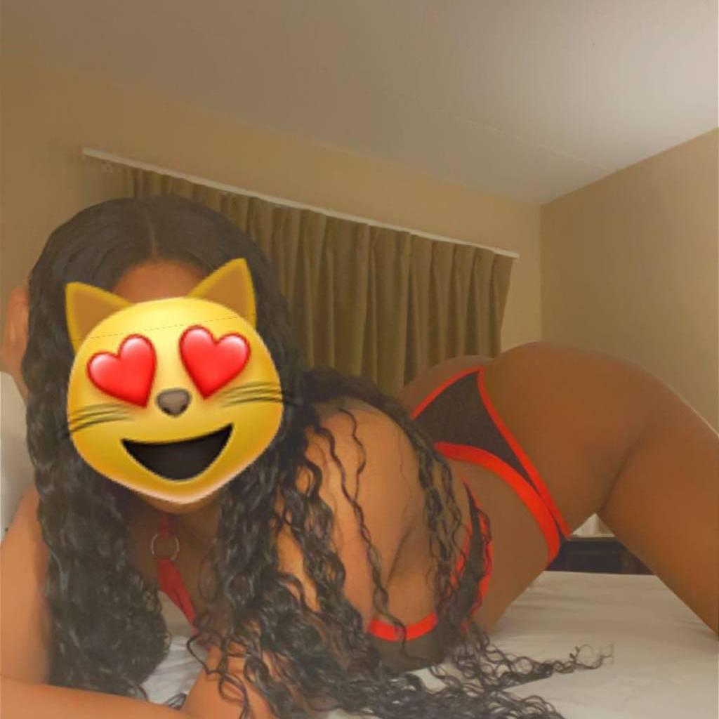 CHANEL is Female Escorts. | Regina | Saskatchewan | Canada | canadatopescorts.com 