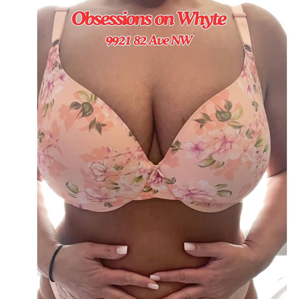 Obsessions On Whyte is Female Escorts. | Edmonton | Alberta | Canada | canadatopescorts.com 