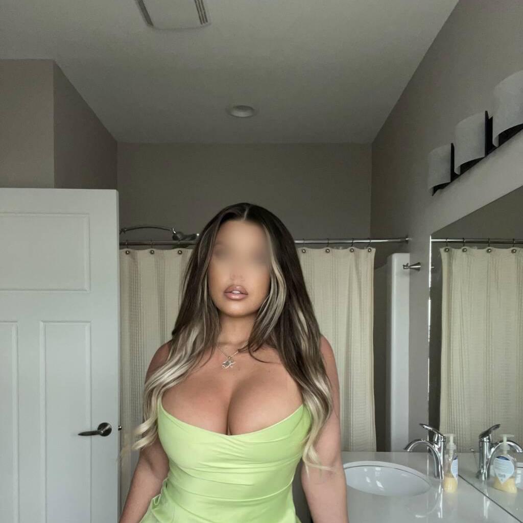 Miss dollenvy is Female Escorts. | Winnipeg | Manitoba | Canada | canadatopescorts.com 