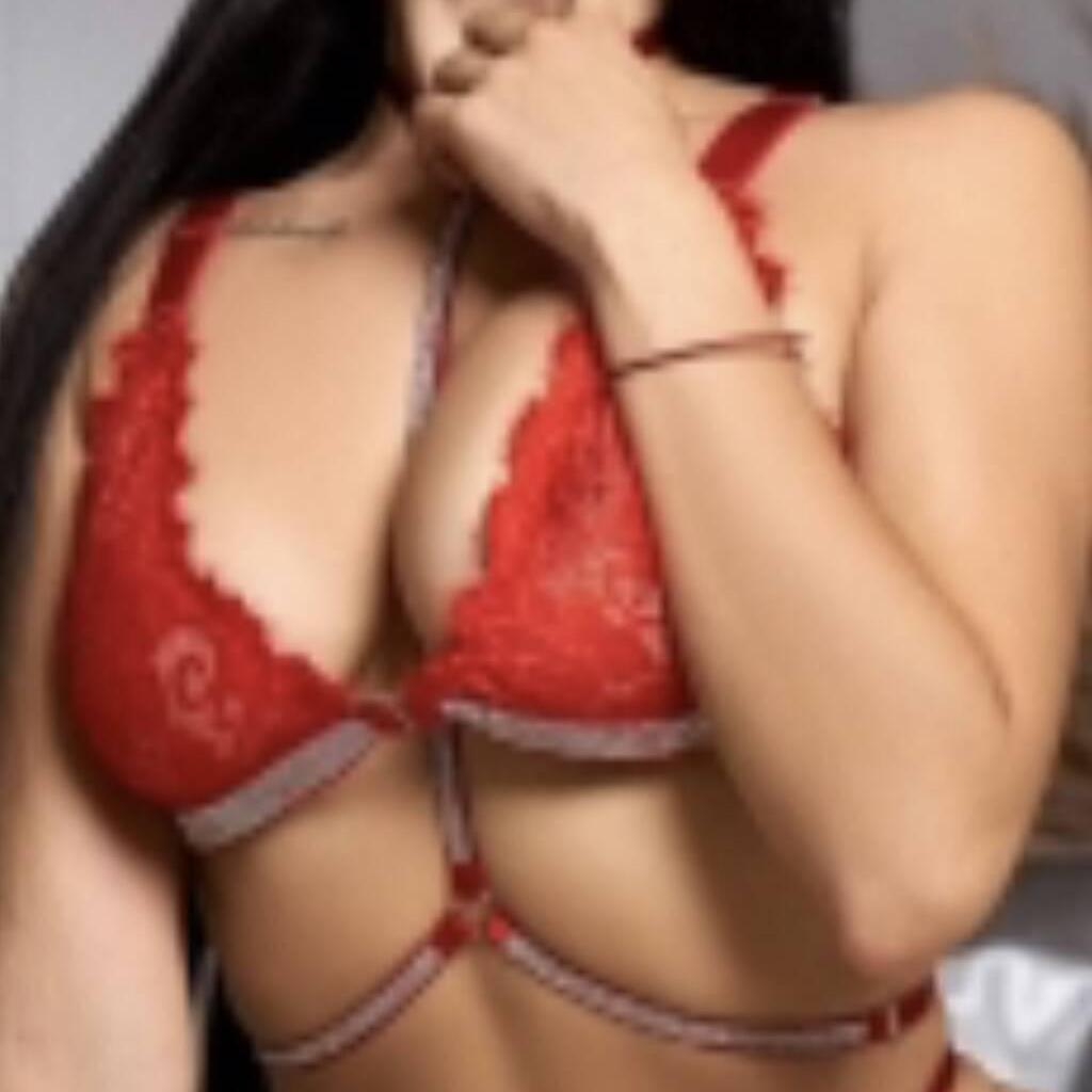 Camille is Female Escorts. | Regina | Saskatchewan | Canada | canadatopescorts.com 