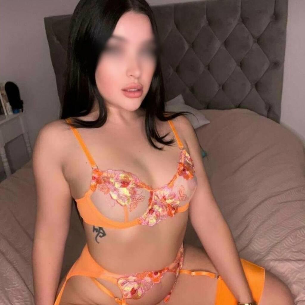 Lauren is Female Escorts. | belleville | Ontario | Canada | canadatopescorts.com 