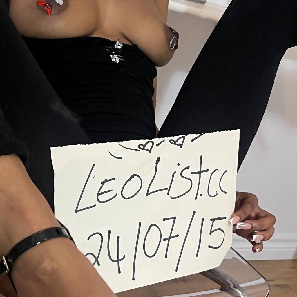 Moon is Female Escorts. | Trois Rivieres | Quebec | Canada | canadatopescorts.com 