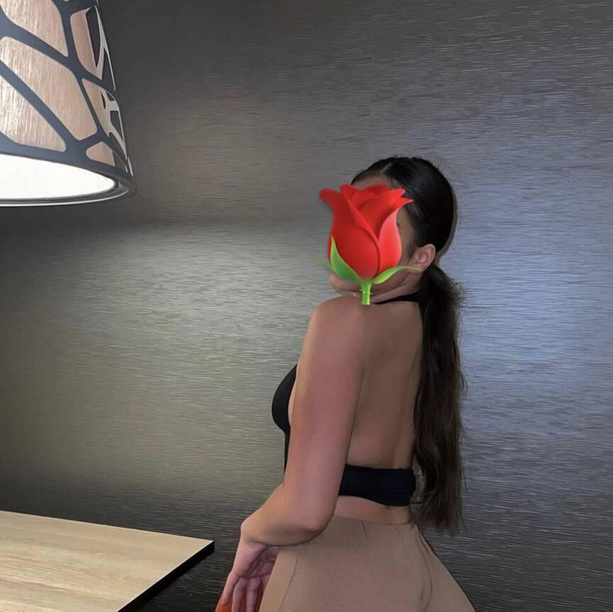 Aria is Female Escorts. | Edmonton | Alberta | Canada | canadatopescorts.com 