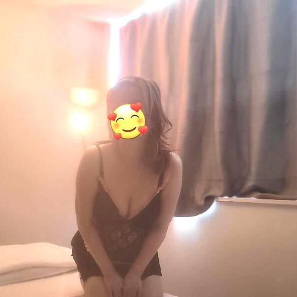 Mona is Female Escorts. | Toronto | Ontario | Canada | canadatopescorts.com 