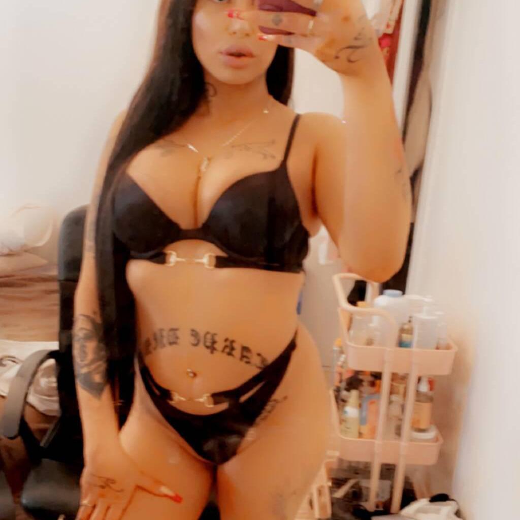 ARIANA is Female Escorts. | St. Albert | Alberta | Canada | canadatopescorts.com 