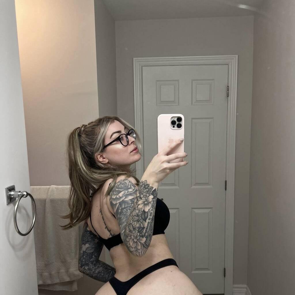 Candy is Female Escorts. | Brandon | Manitoba | Canada | canadatopescorts.com 