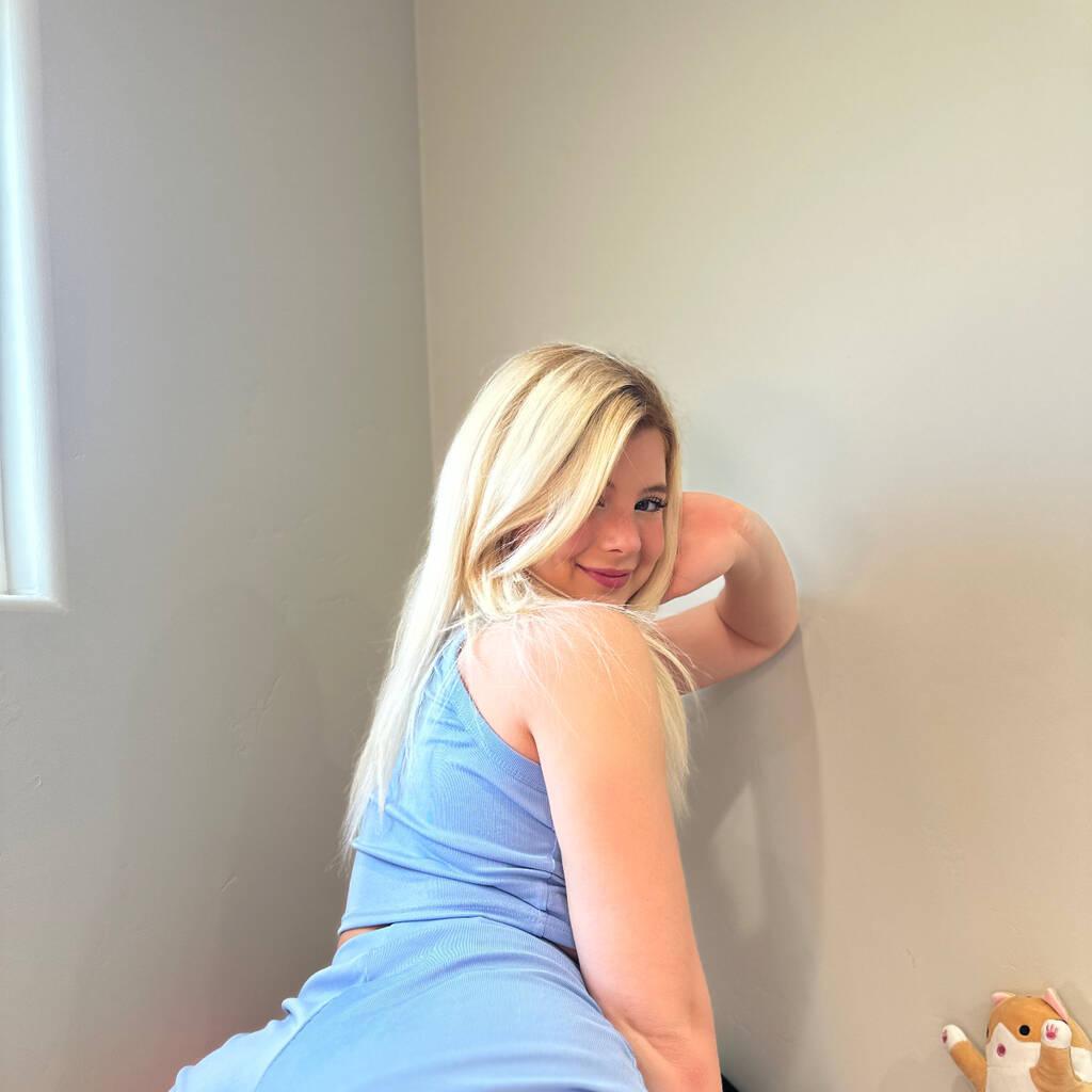 Vee is Female Escorts. | Moncton | New Brunswick | Canada | canadatopescorts.com 