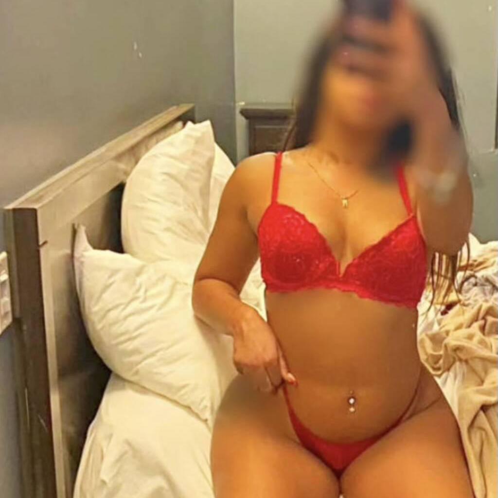 Jasmine is Female Escorts. | Quebec City | Quebec | Canada | canadatopescorts.com 